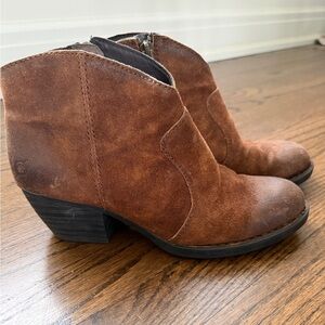 Born Rust Suede Side Zip Ankle Booties Size 8.5